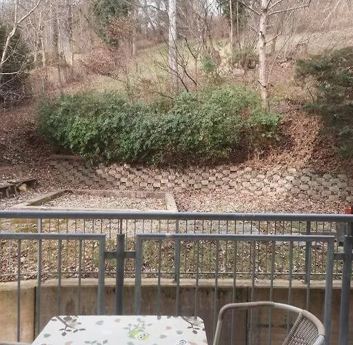 Quiet With Shared Kitchen Bathroom *